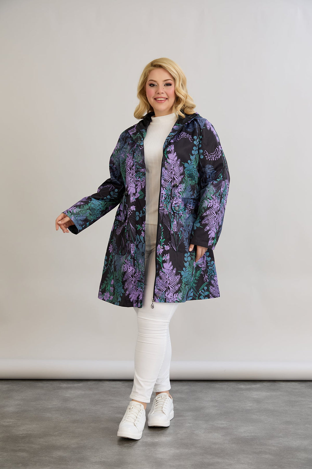 Proljetni dugi kaput s podstavom i kapuljačom