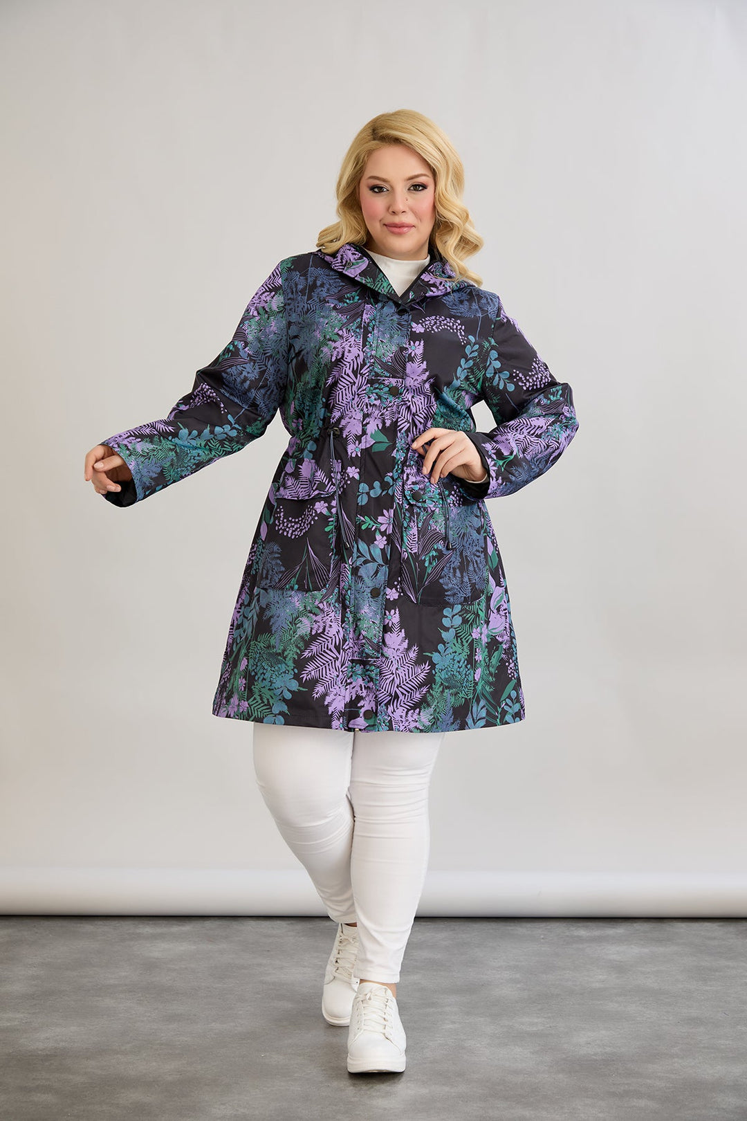 Proljetni dugi kaput s podstavom i kapuljačom