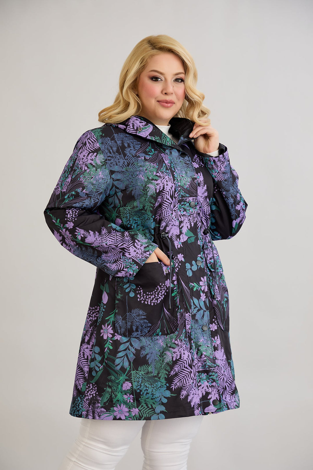 Proljetni dugi kaput s podstavom i kapuljačom