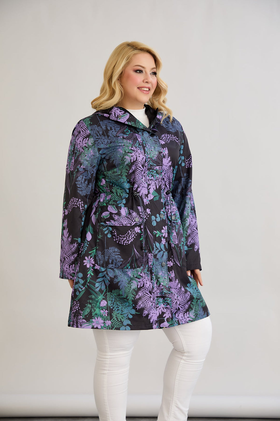 Proljetni dugi kaput s podstavom i kapuljačom