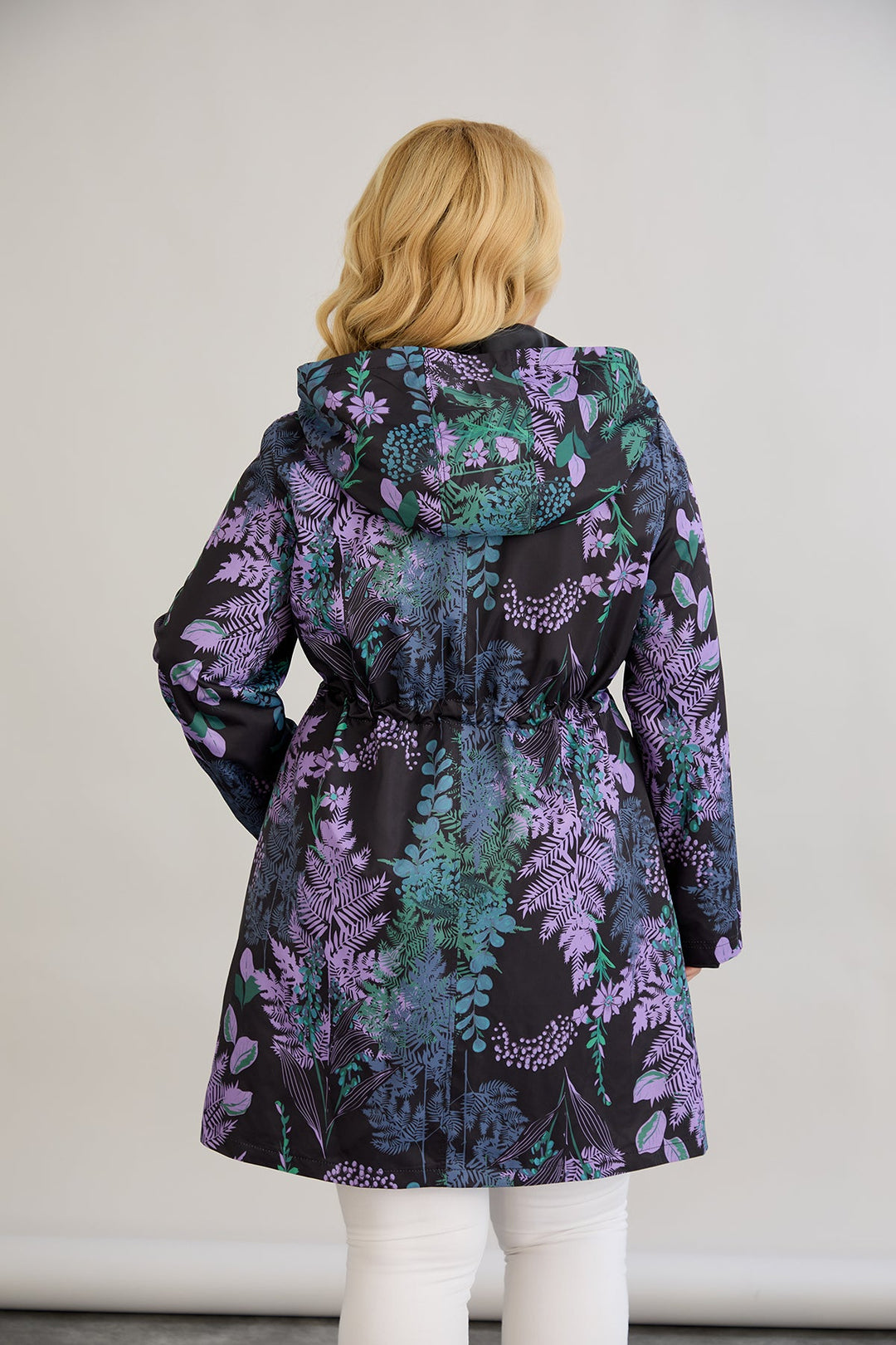 Proljetni dugi kaput s podstavom i kapuljačom