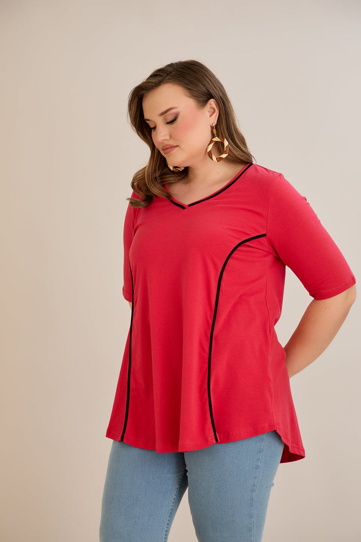 Pamučna bluza A-kroja s kontrastnim detaljima i kratkim rukavima –
 koraljna.