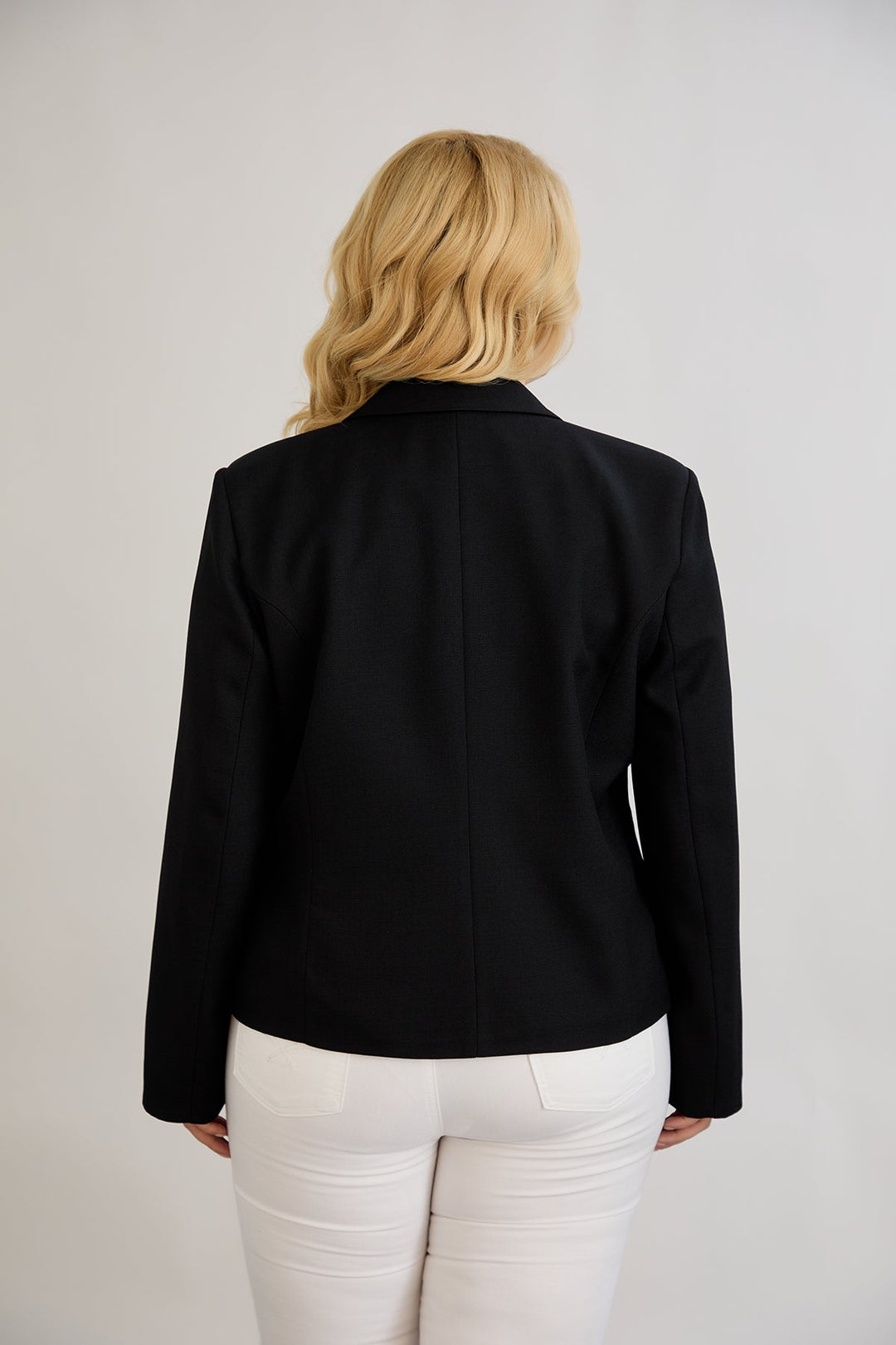 Kratak pamučni sako modernog kroja Veći brojevi - Crna