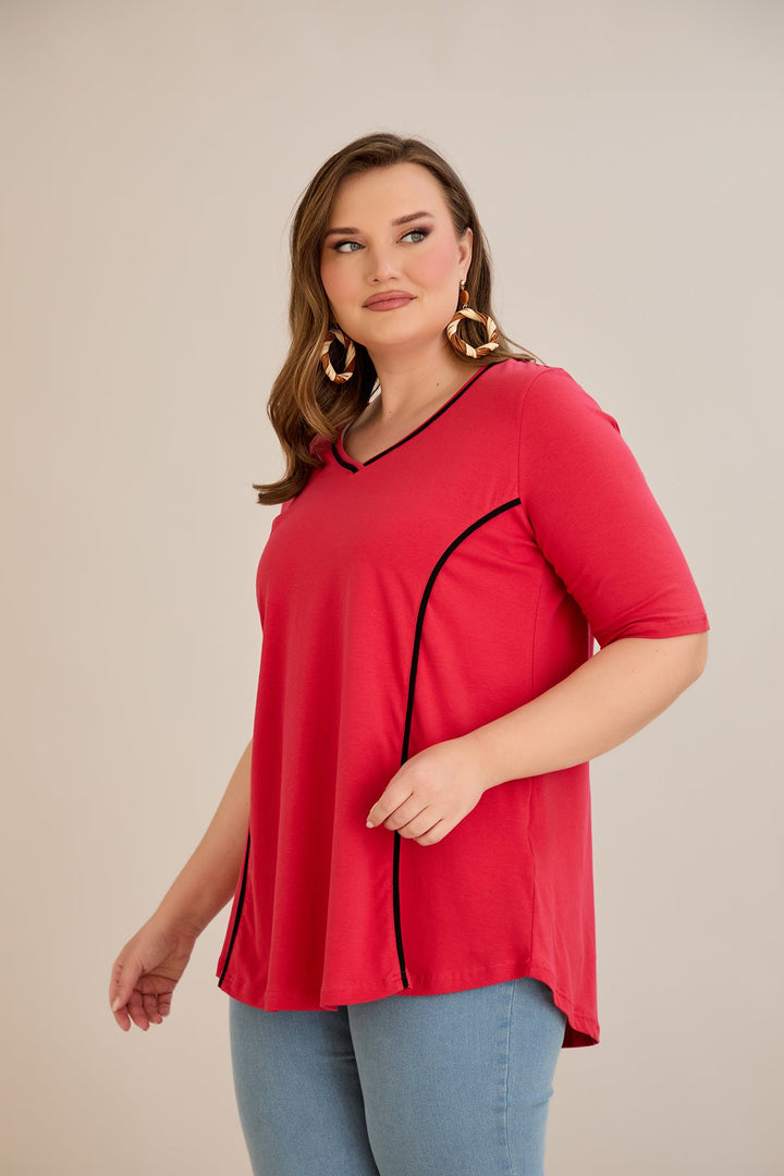 Pamučna bluza A-kroja s kontrastnim detaljima i kratkim rukavima –
 koraljna.