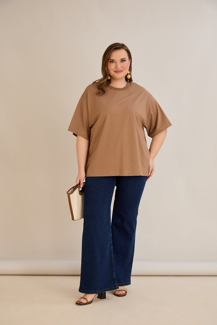 Pametna (100%) oversized majica - Smeđa 10355