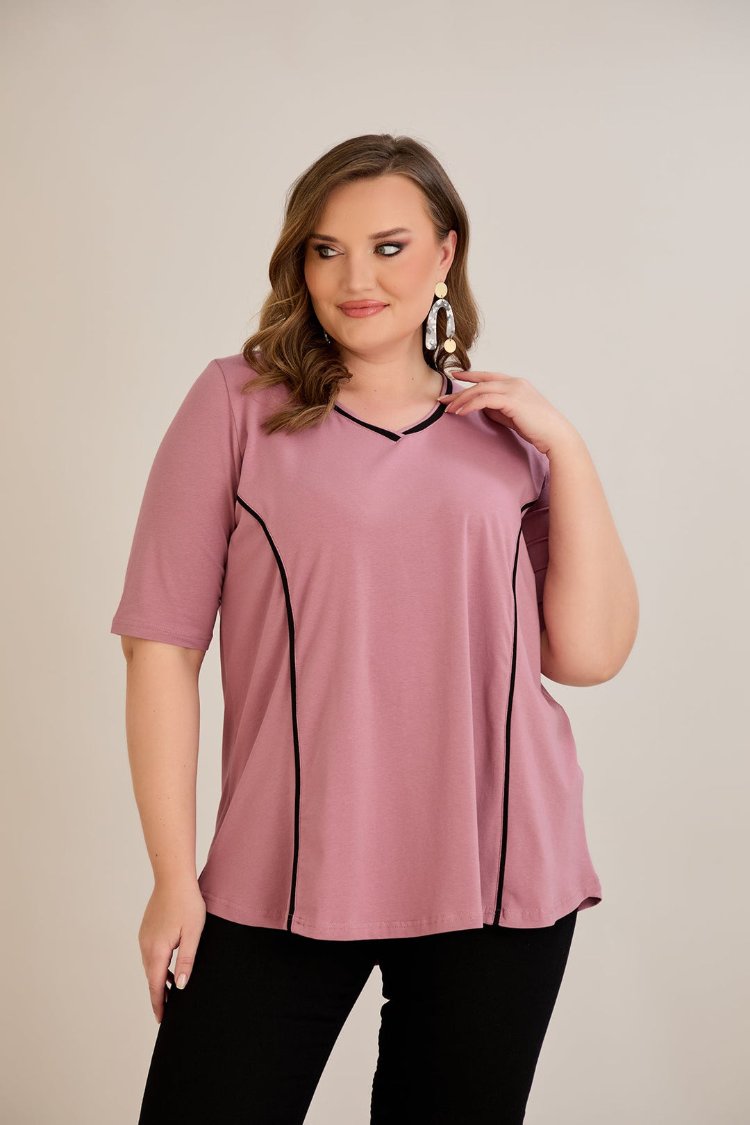 Pamukasta bluzica s kratkim rukavima, A-linije s kontrastnim obrubima - ružina pepeo.