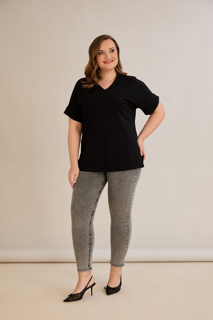 Pametna pamučna majica s V-izrezom - Crna
