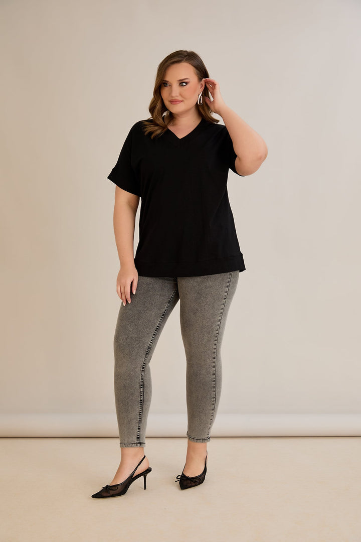 Pametna pamučna majica s V-izrezom - Crna