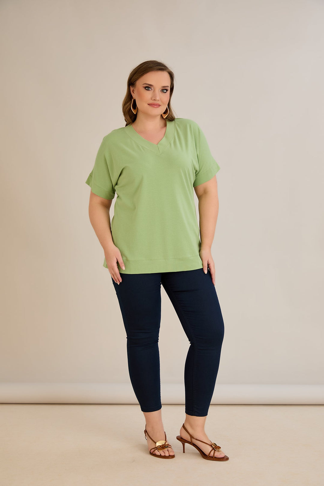 Pamučna majica s V-izrezom - Zelena jabuka