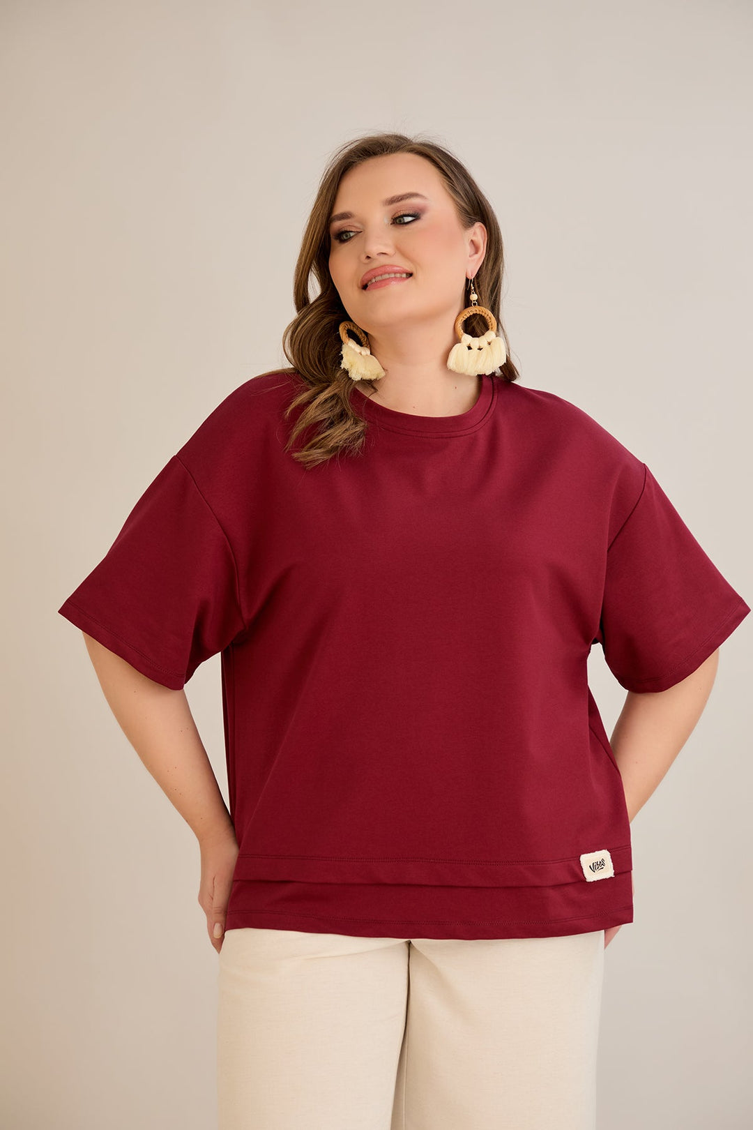 Oversize 100% pamučna majica s naglaskom na Vibes - Burgund 10877