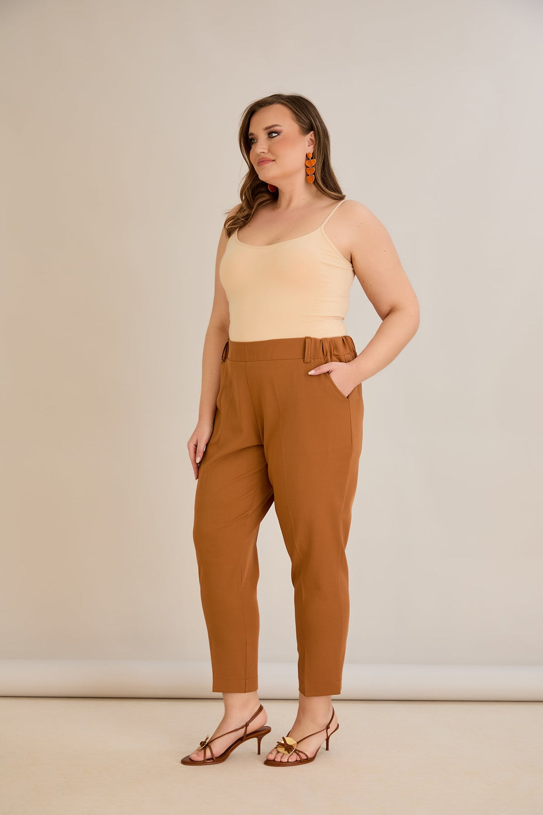 Ljetne elastične hlače - karamel