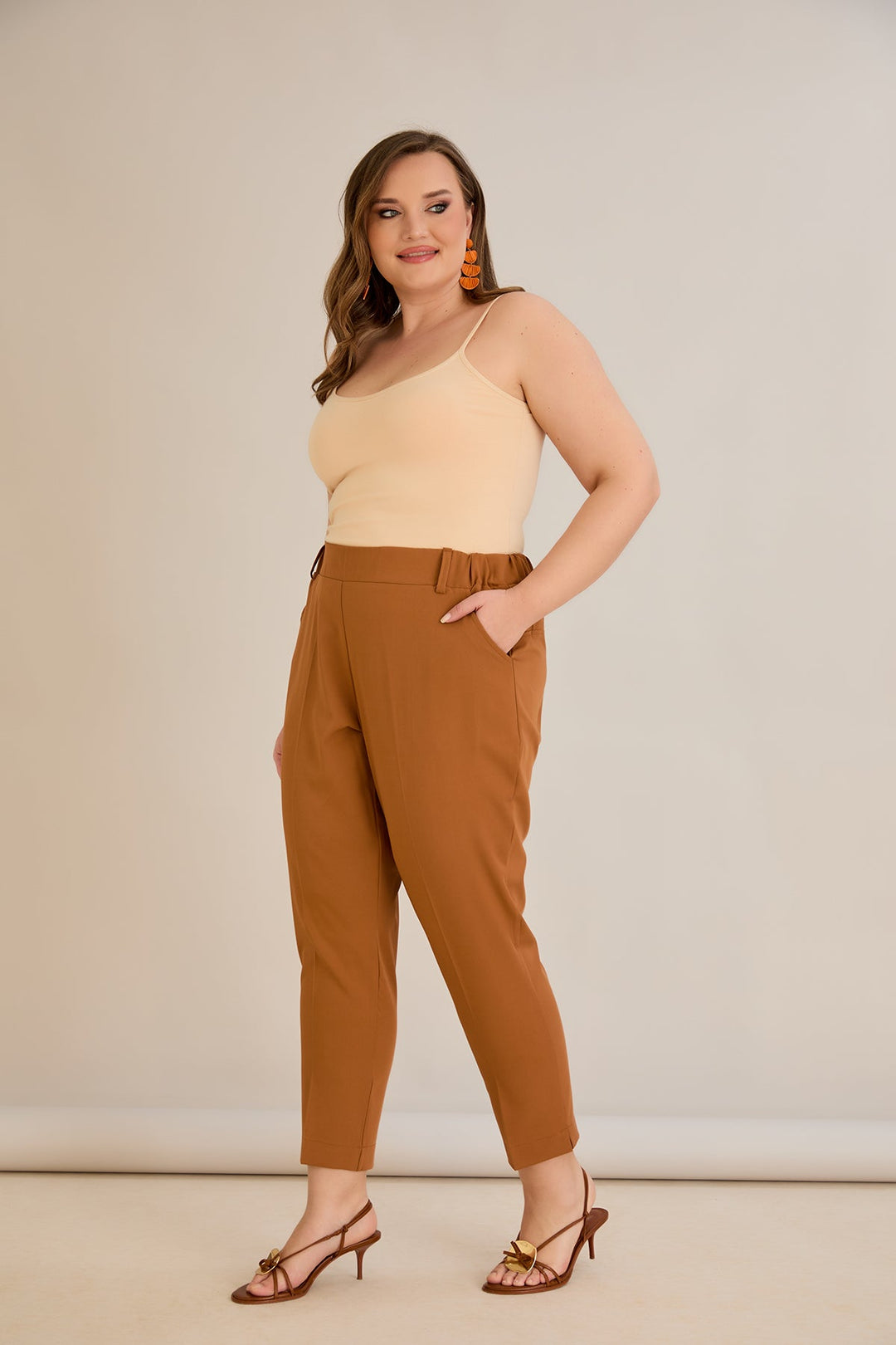 Ljetne elastične hlače - karamel