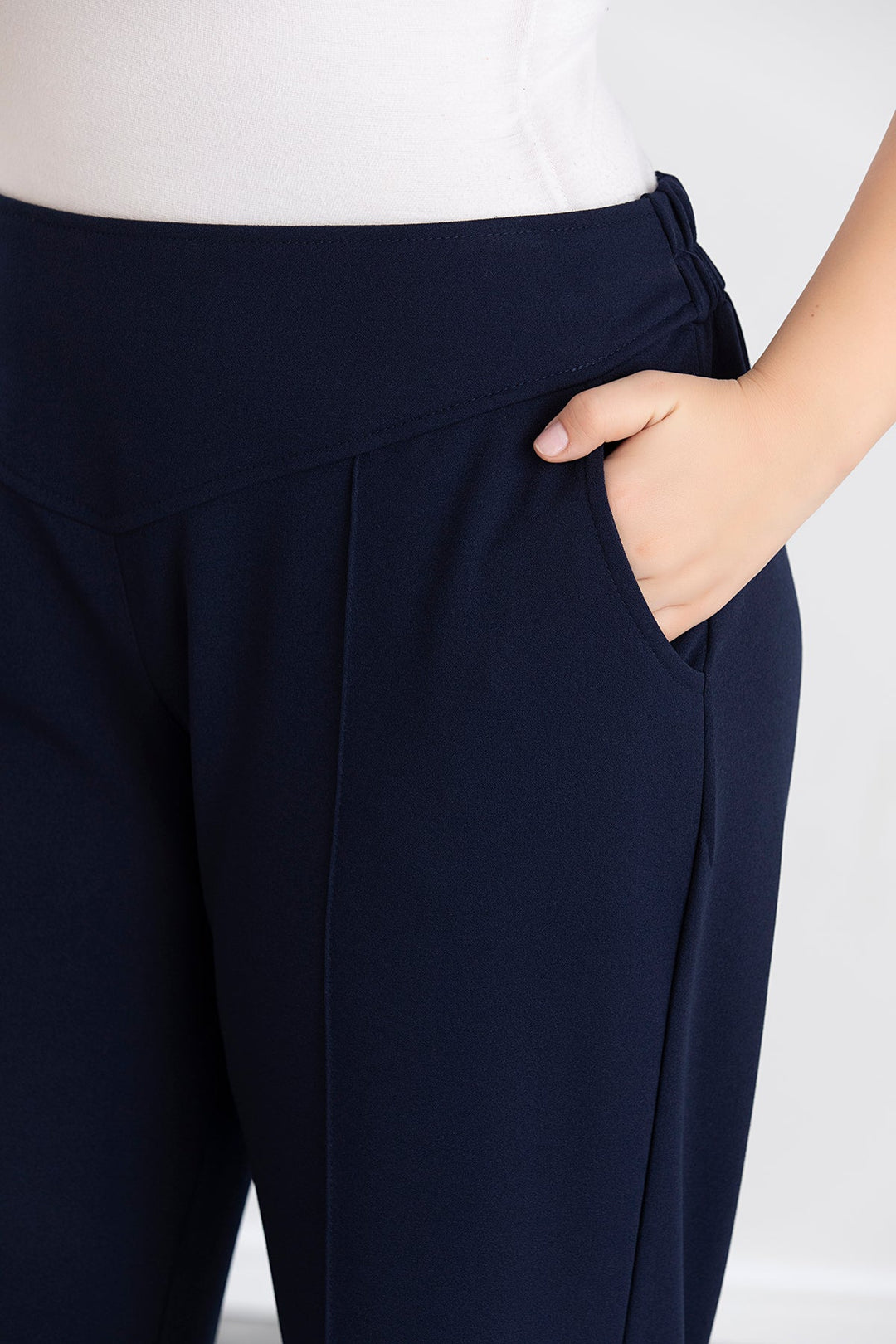 Hlače - tamnoplave boje