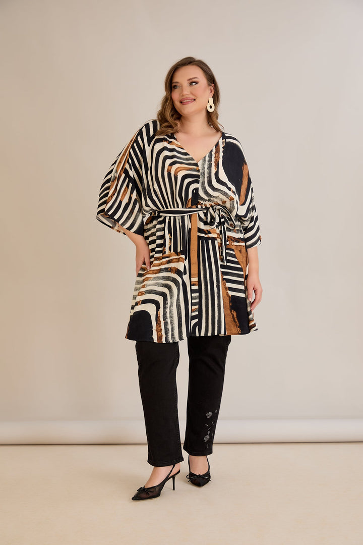 Tunika od viskoze s remenom i modernim printom - 10835