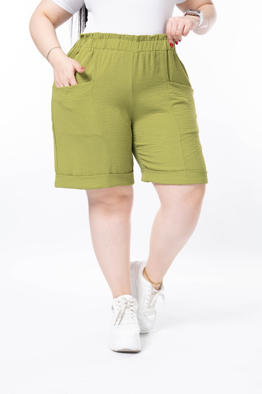 Kratke hlače u velikim veličinama s manžetama