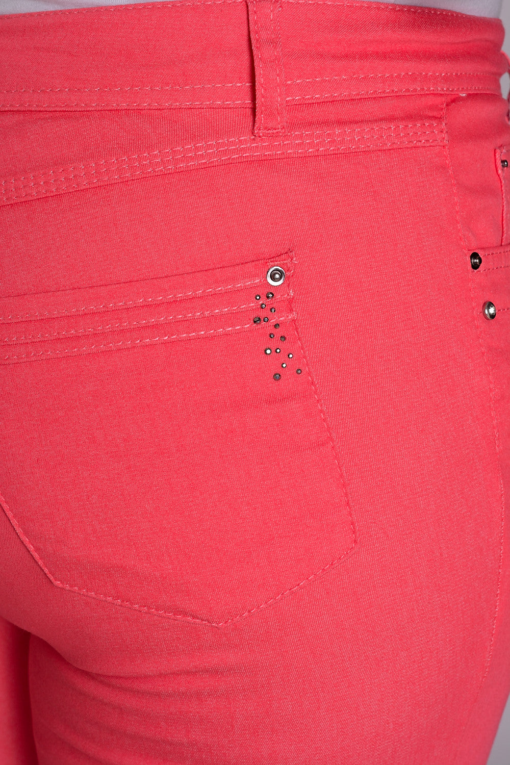 панталони в големи размери