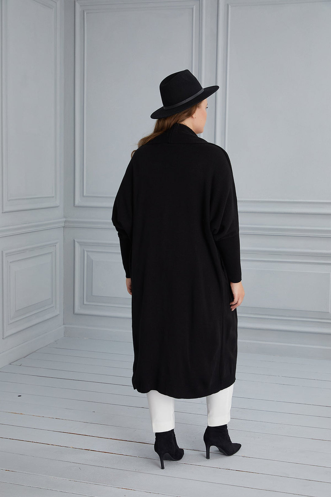 Дълга макси жилетка с прилеп ръкави - черен