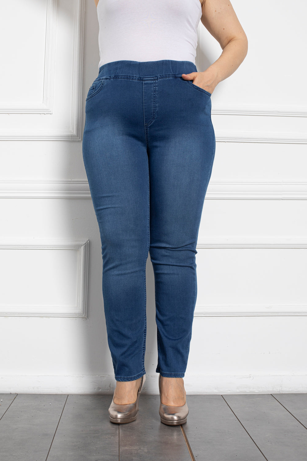 Ravni model traperica Basic (bez sužavanja u nogavicama) - proljetna tkanina u velikim volikama