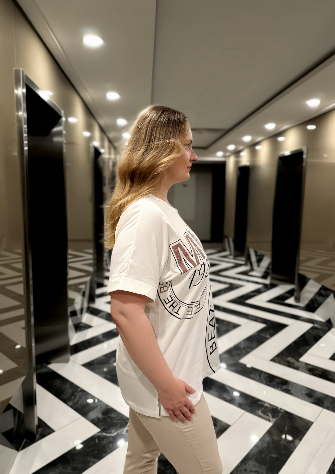 Pamučna majica s printom 1986 - Bež