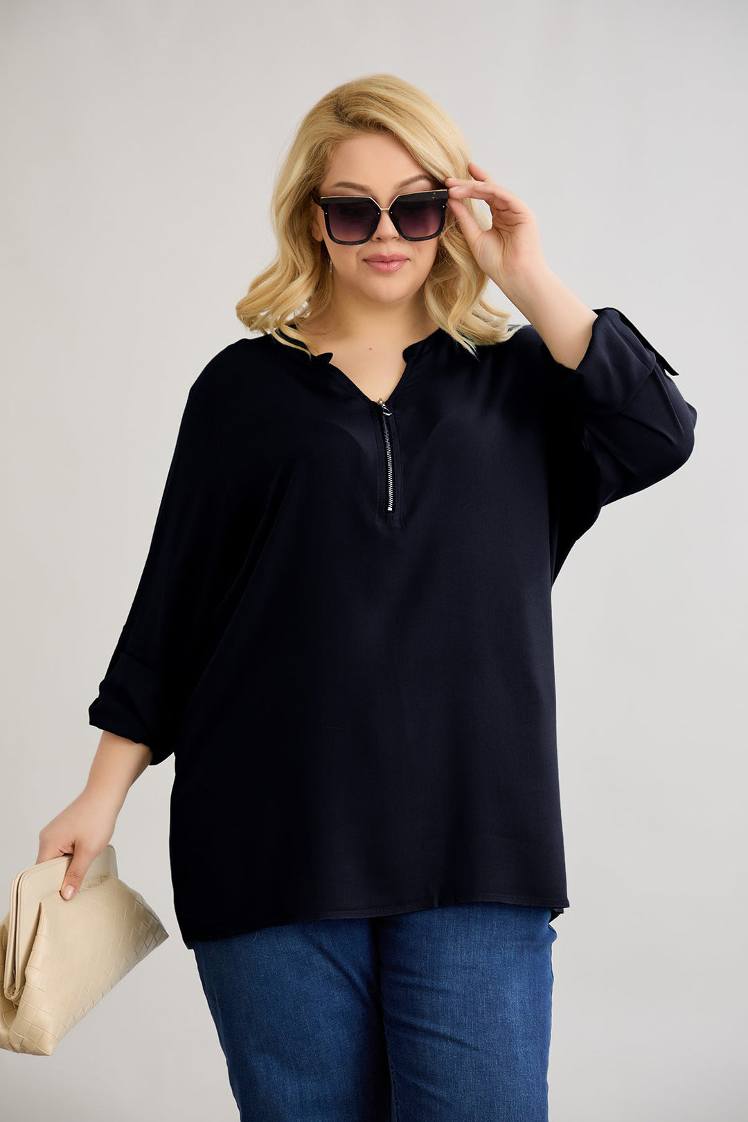 Bluzica od viskoze s patentnim zatvaračem na dekolteu - Crna