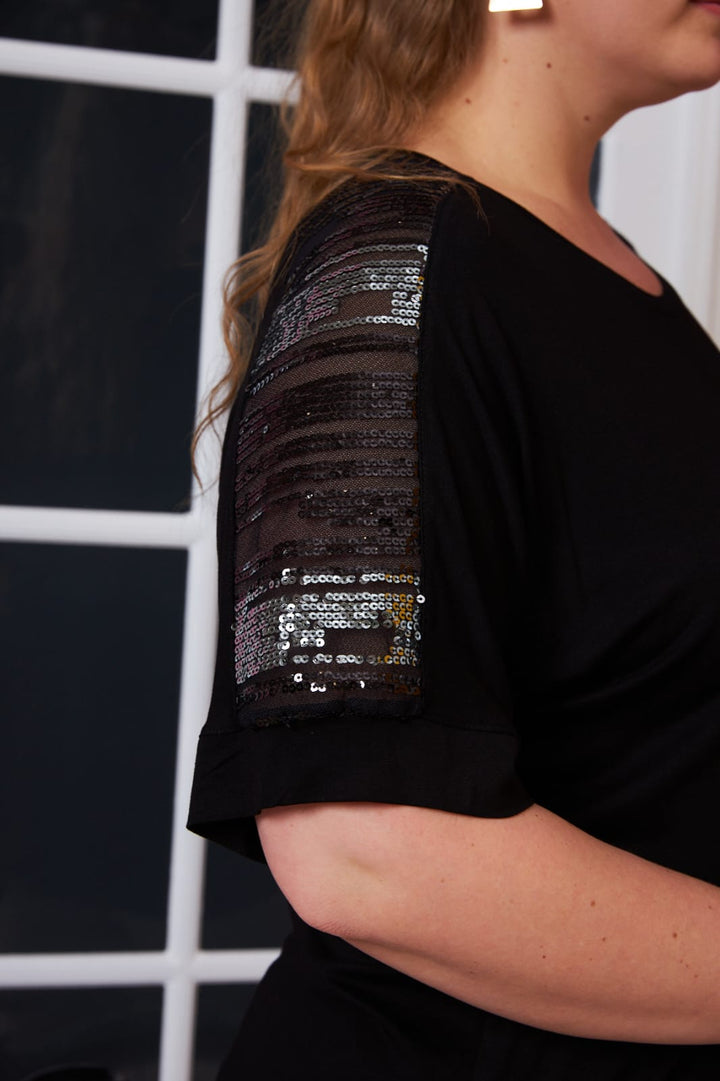 Bluza od viskoze s pačvama na ramenima