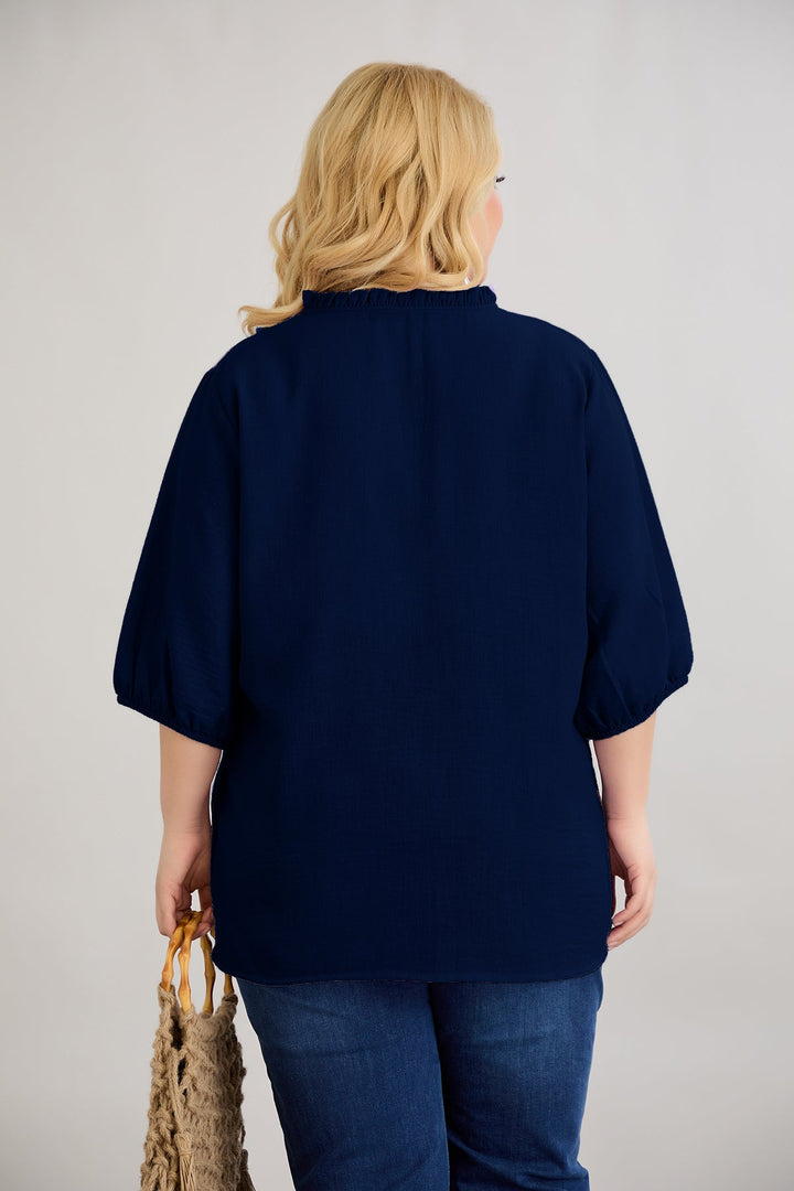 Bluzica s volanom na izrezu i 3/4 rukavima - Tamnoplava