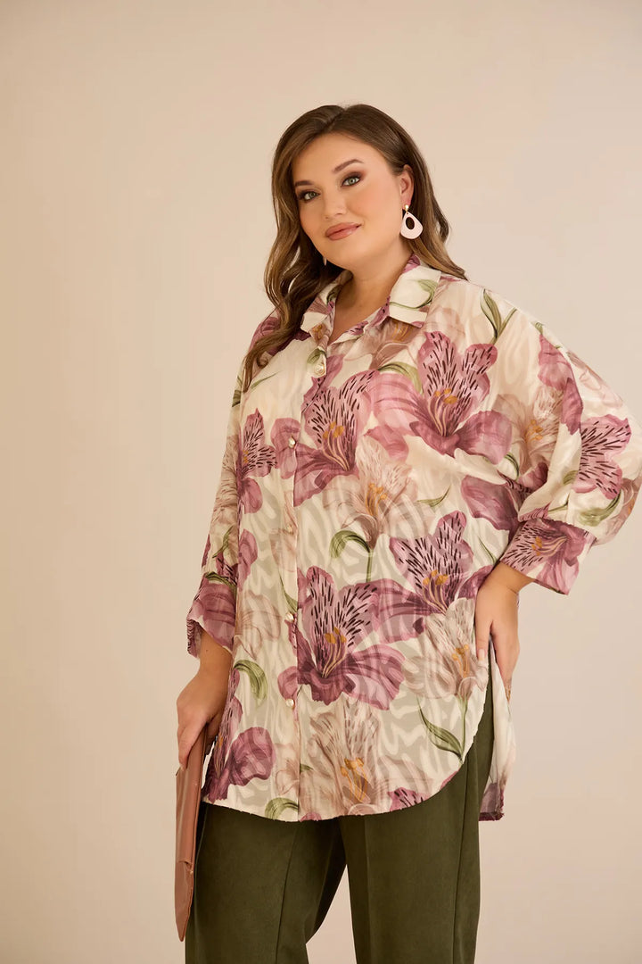 Elegantna košulja s cvjetnim printom u puder boji