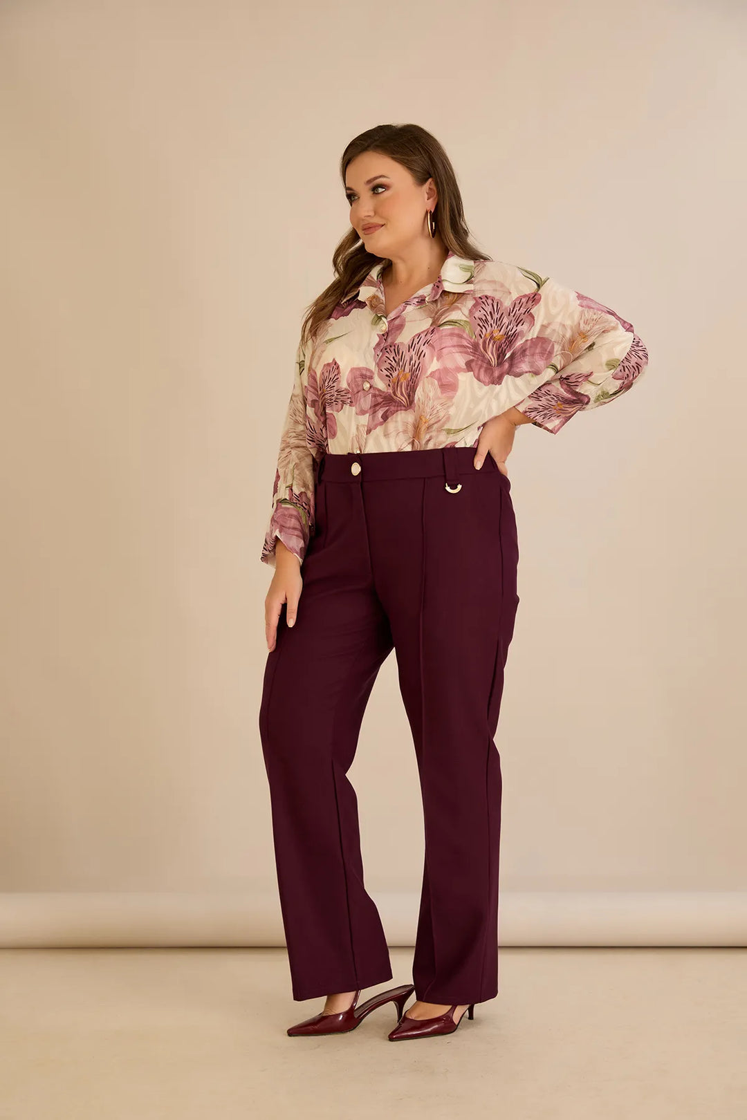 Široke elastične pamuk hlače s rubom u bordo boji