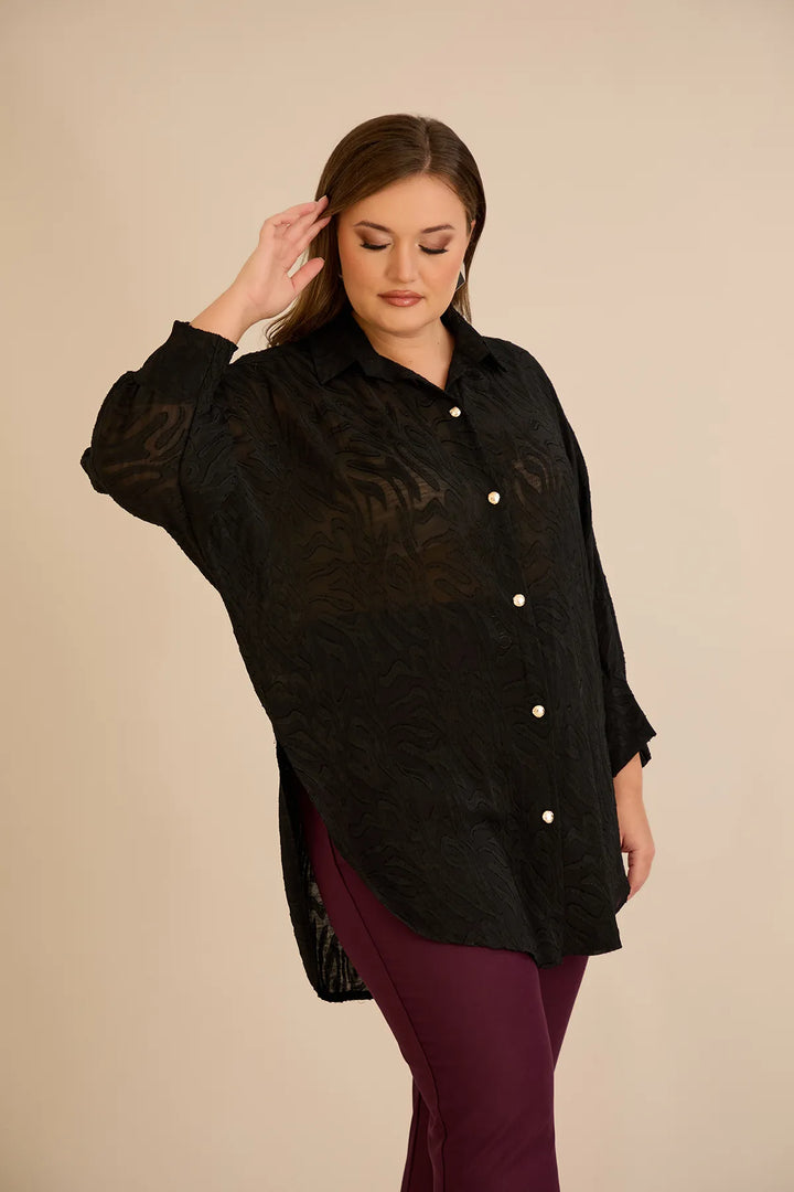 Stilska košulja s reljefnim uzorkom
