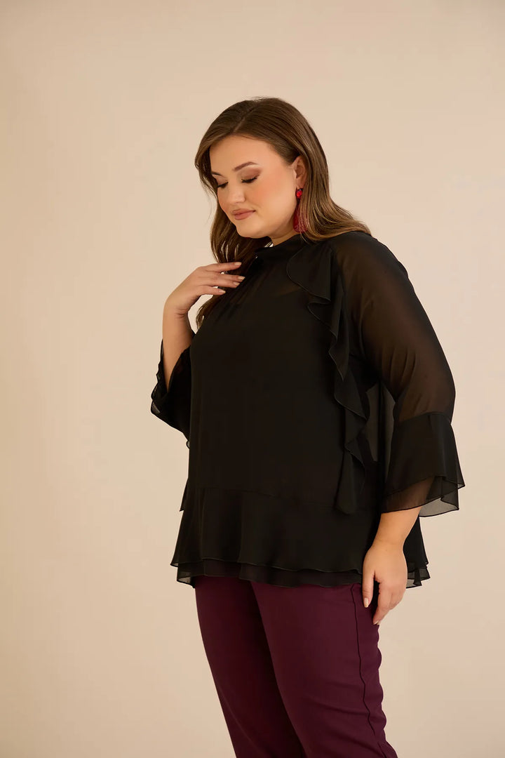 Elegantna šifonska bluza s volanima u crnoj boji