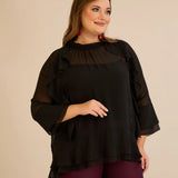 Elegantna šifonska bluza s volanima u crnoj boji