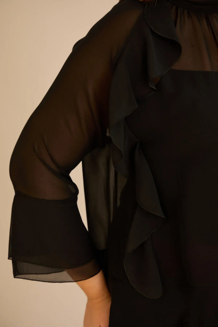 Elegantna šifonska bluza s volanima u crnoj boji