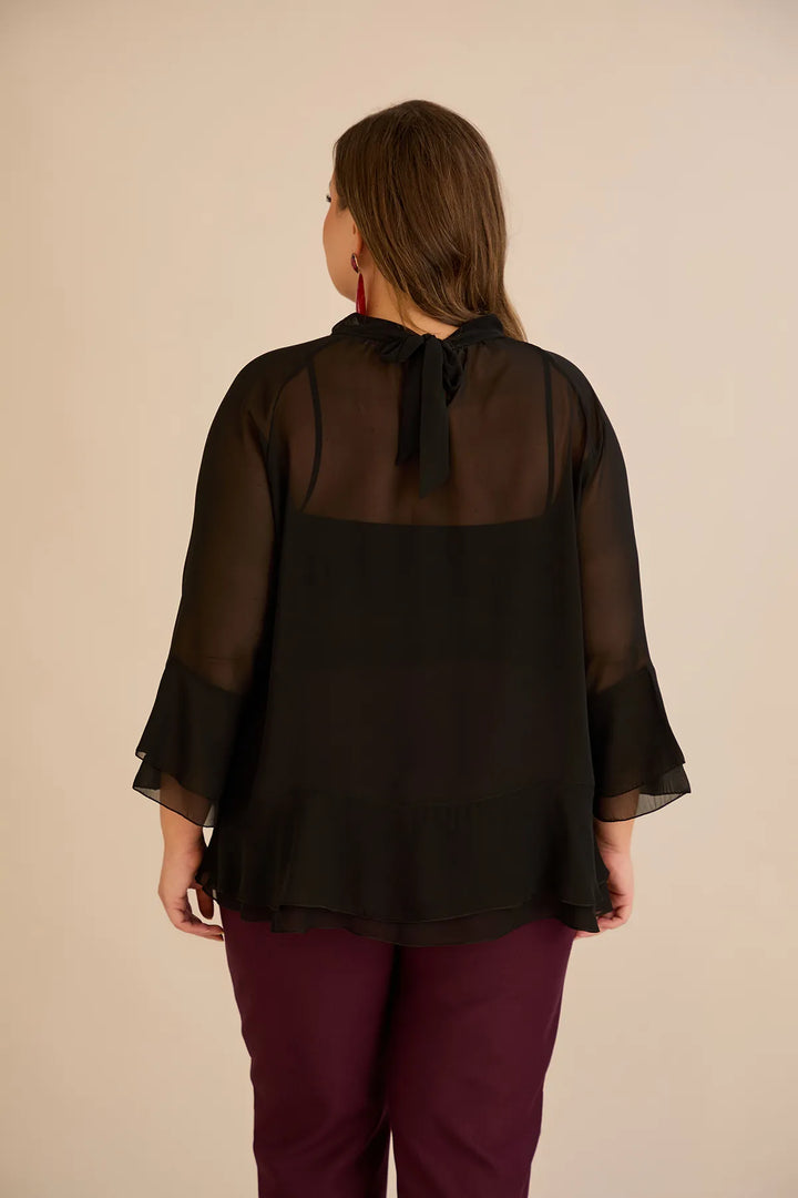 Elegantna šifonska bluza s volanima u crnoj boji