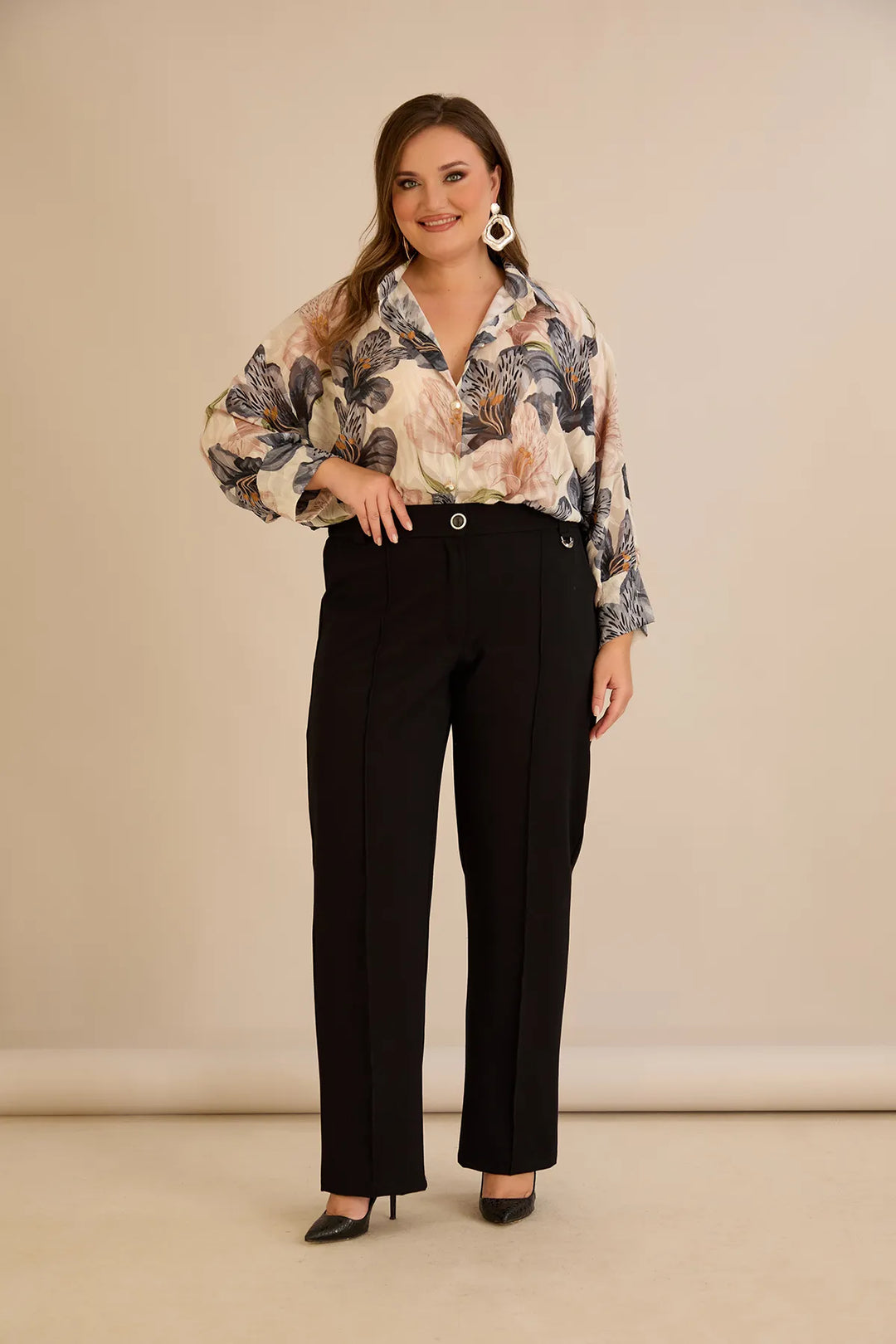 Široke elastične pamuk hlače s rubom crne boje