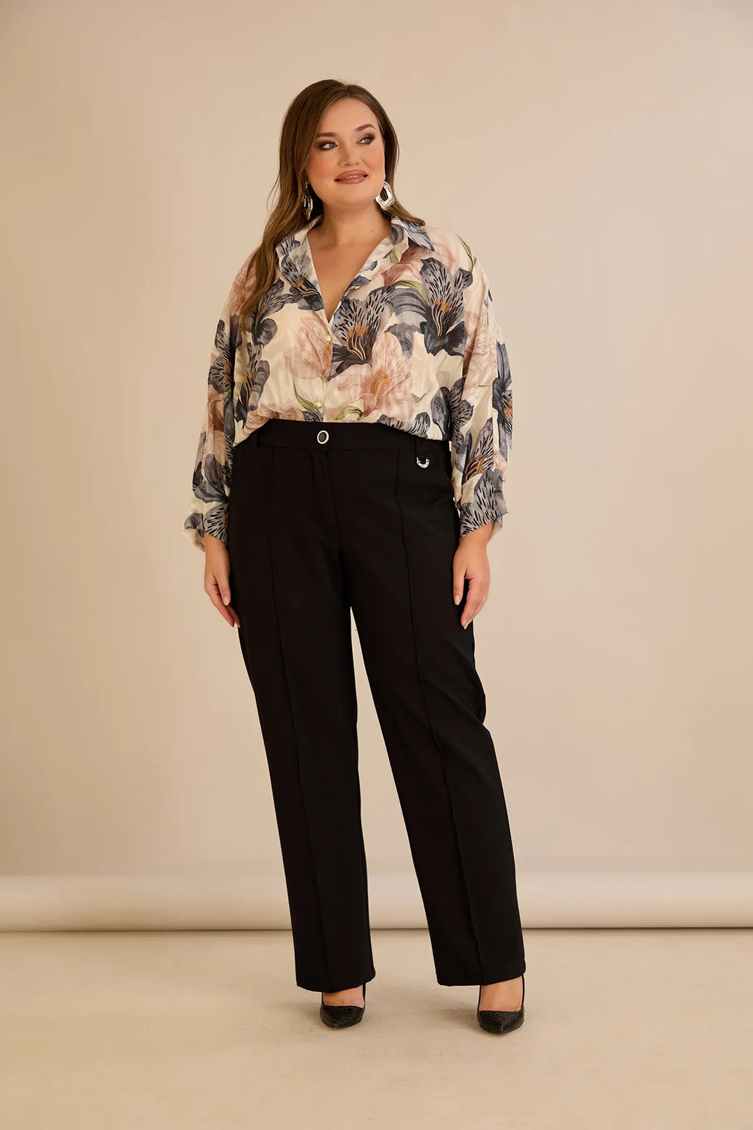 Široke elastične pamuk hlače s rubom crne boje