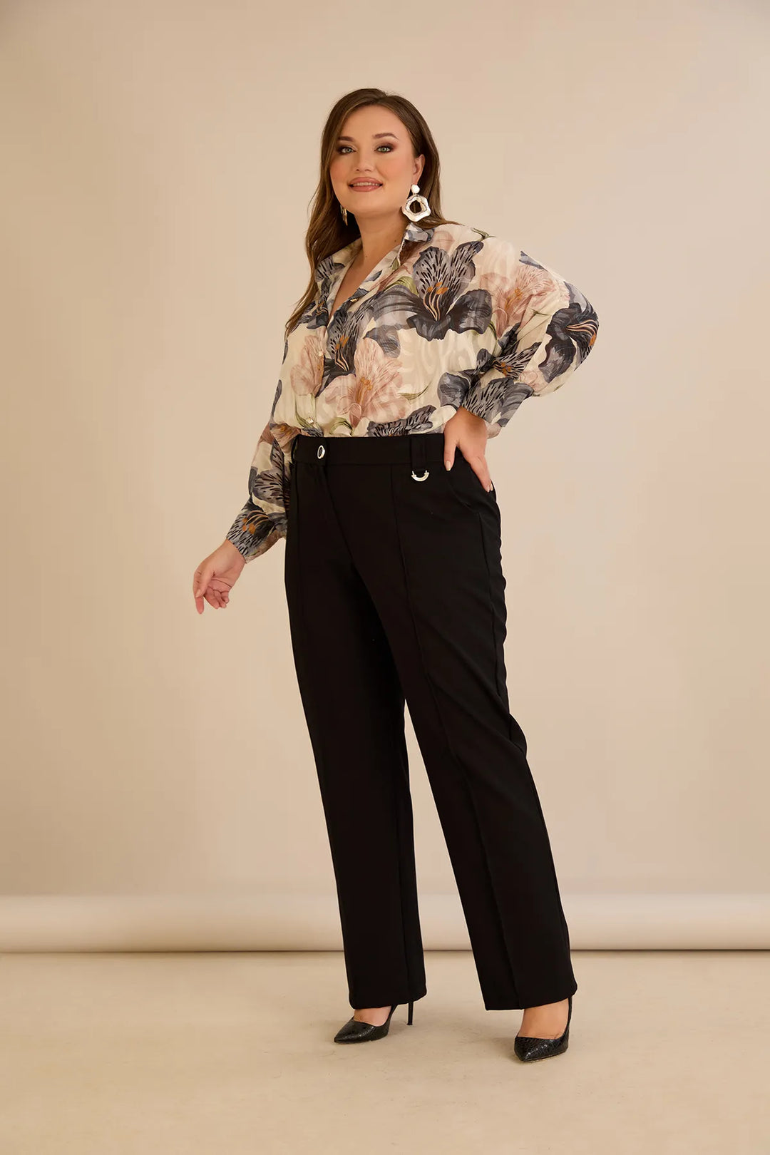 Široke elastične pamuk hlače s rubom crne boje