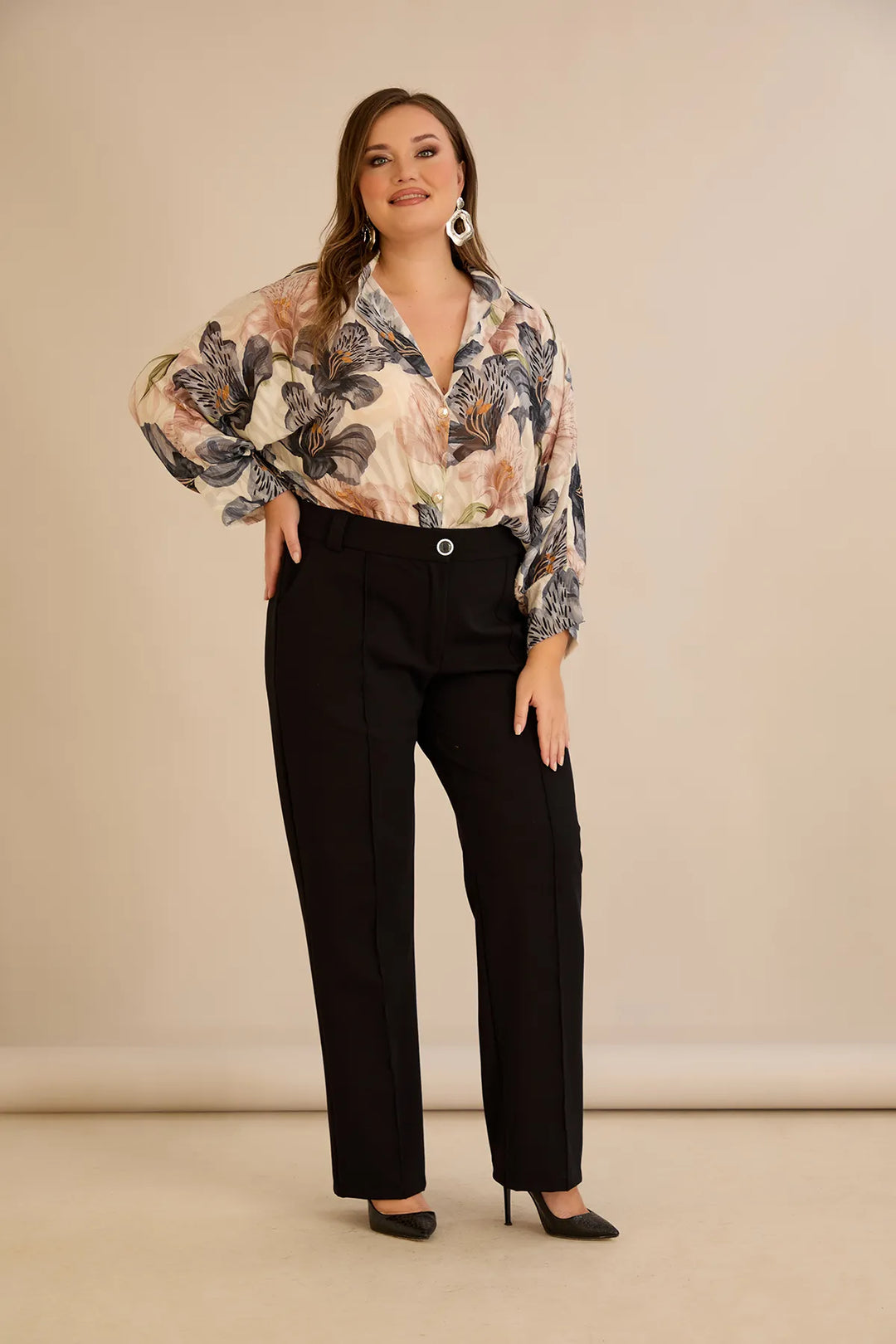 Široke elastične pamuk hlače s rubom crne boje