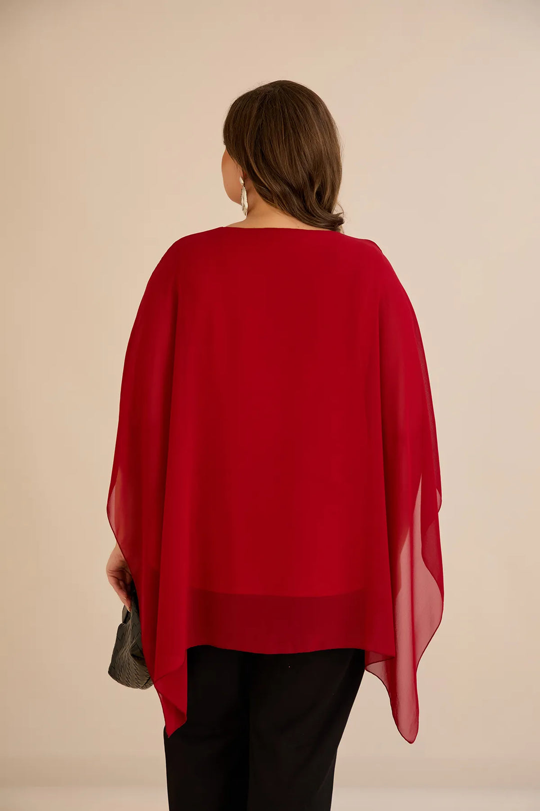 Svečana tunika s naglaskom od šljokica u ležernom kroju u crvenoj boji