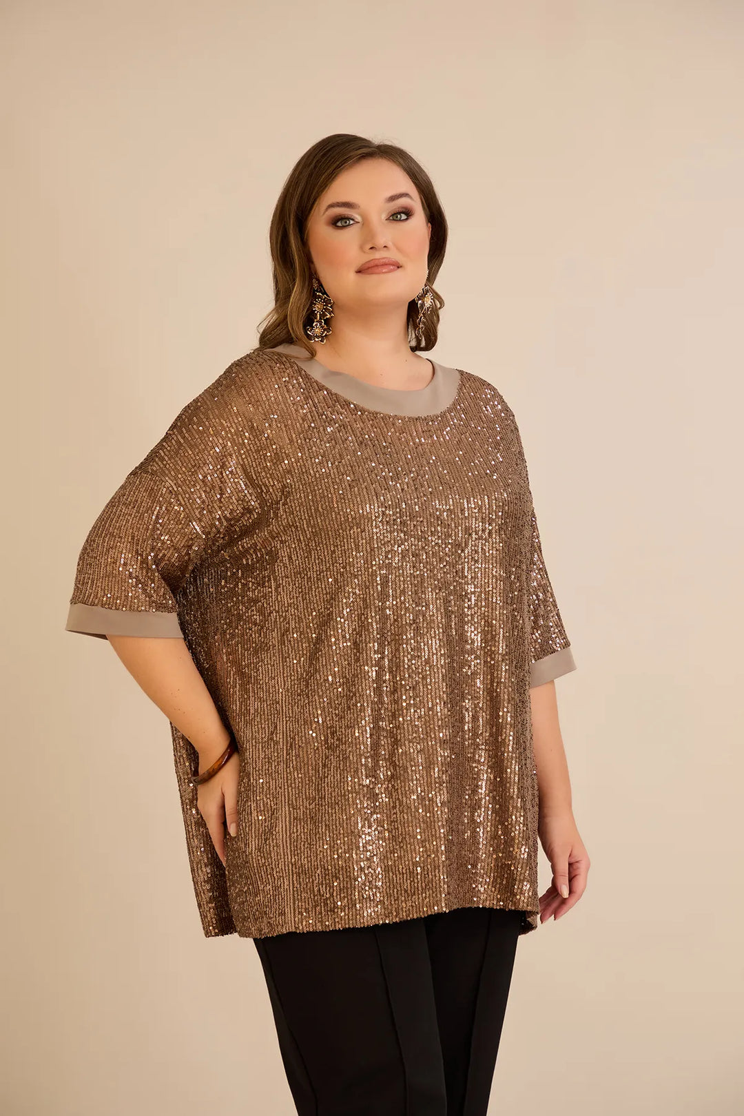 Ležerna bluza s raglan rukavima od šljokica – Golden Night