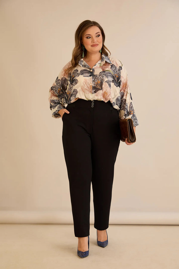 Pamučne hlače klasičnog kroja u crnoj boji