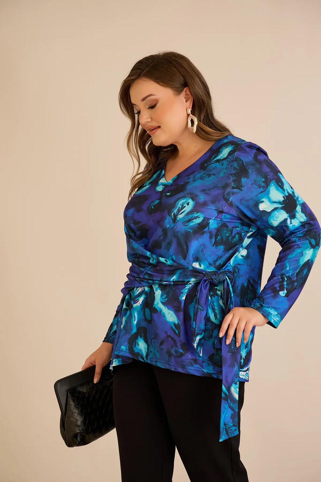 Bluza s vezicama u plavoj boji