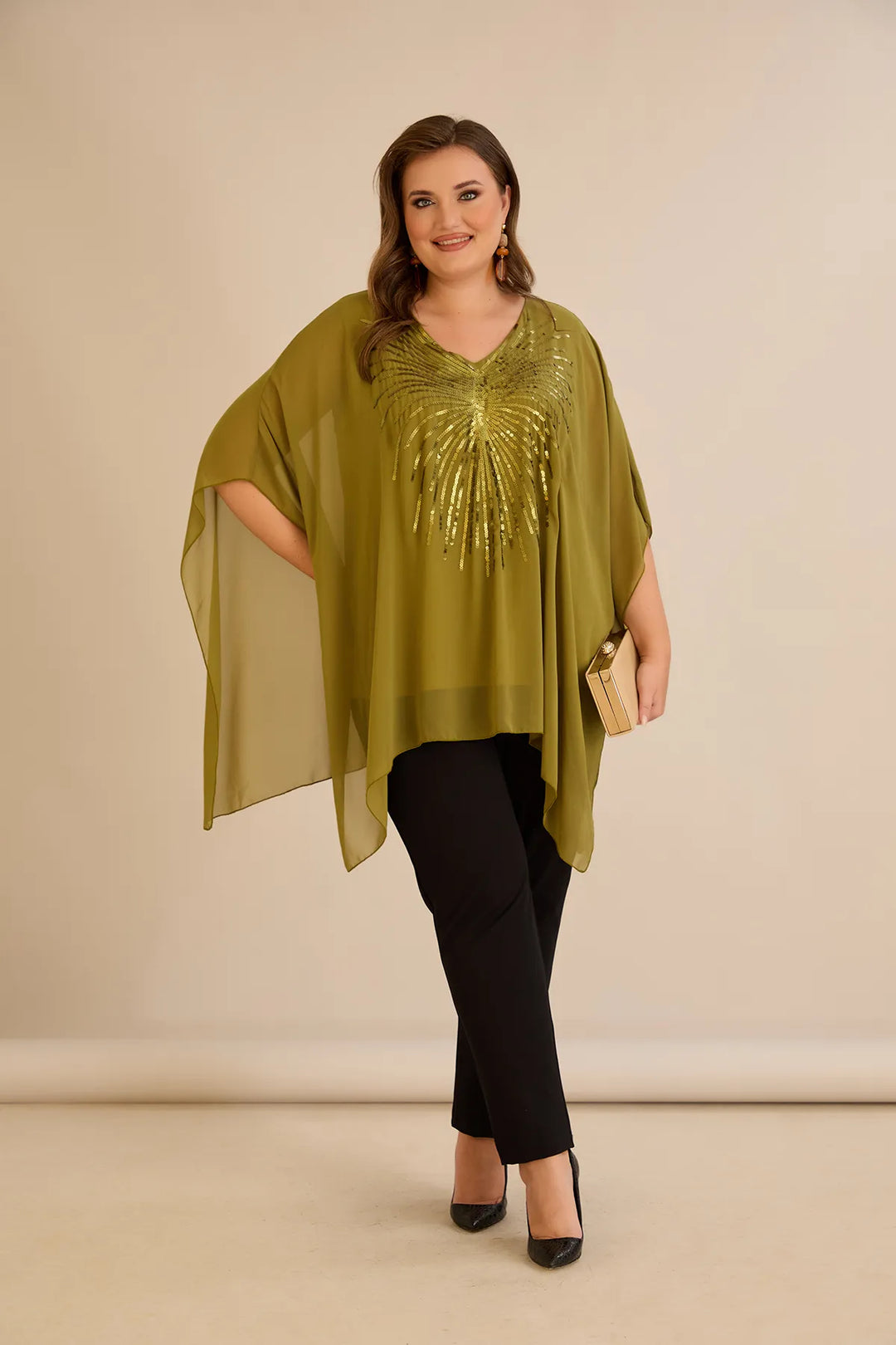 Svečana tunika s naglaskom od šljokica u ležernom kroju u boji pistacije
