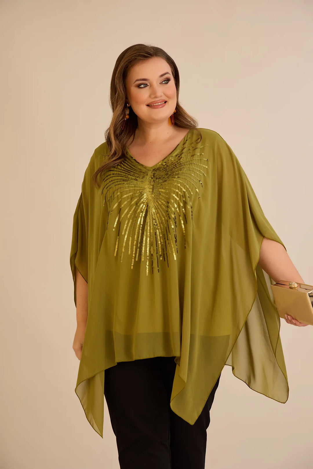 Svečana tunika s naglaskom od šljokica u ležernom kroju u boji pistacije