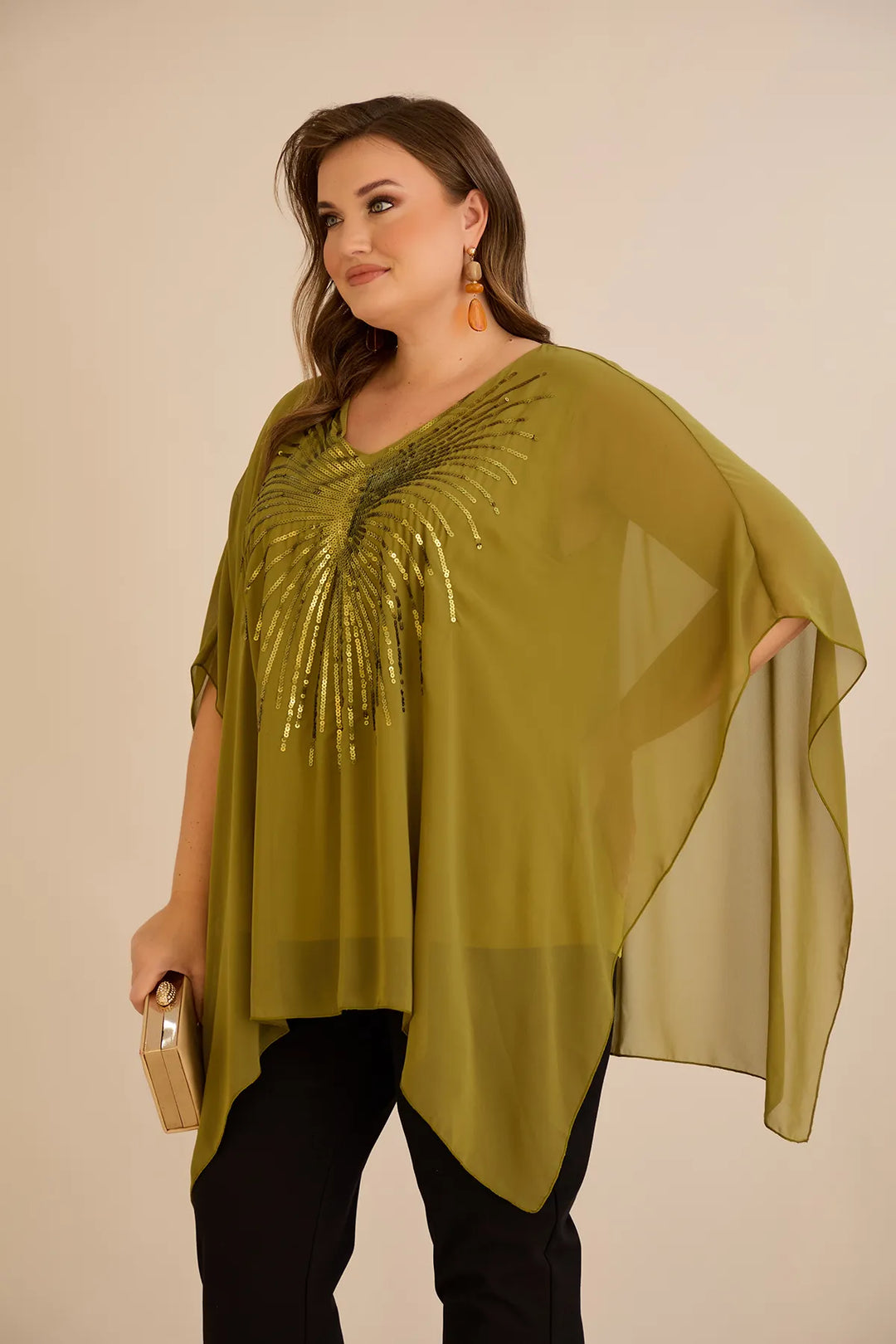 Svečana tunika s naglaskom od šljokica u ležernom kroju u boji pistacije