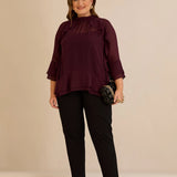 Elegantna šifonska bluza s volanima u bordo boji