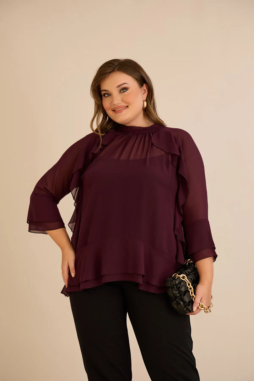 Elegantna šifonska bluza s volanima u bordo boji