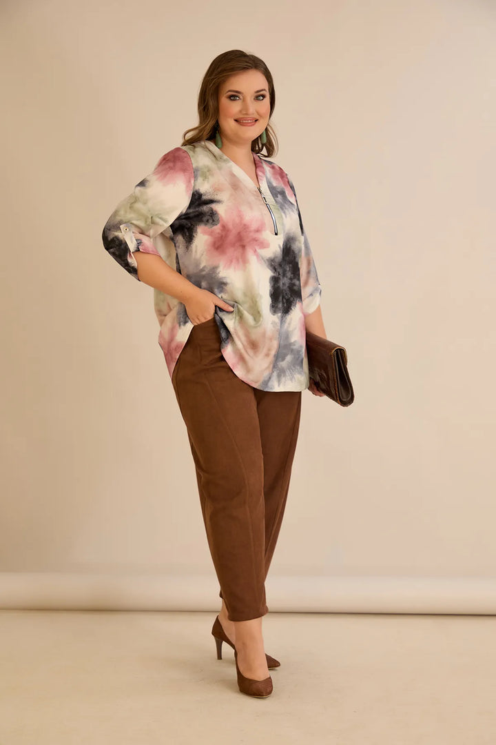 Bluza sa zipom i originalnim printom