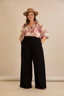 Elastične moderne traperice s širokim nogavicama u crnoj boji