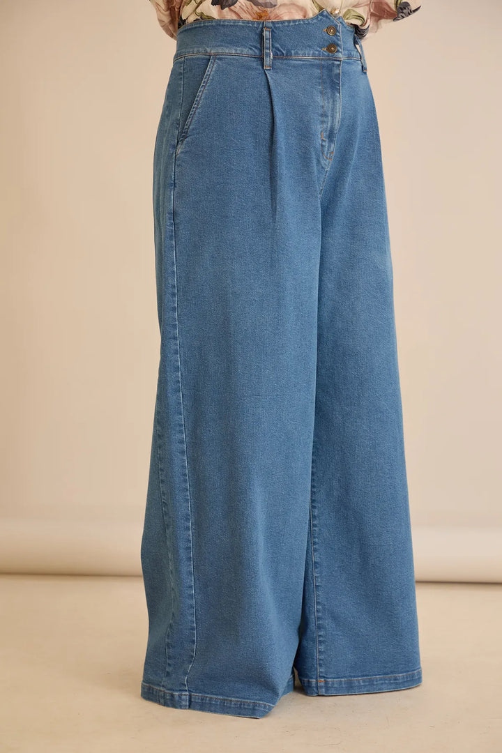 Elastične moderne traperice s širokim nogavicama u plavoj boji