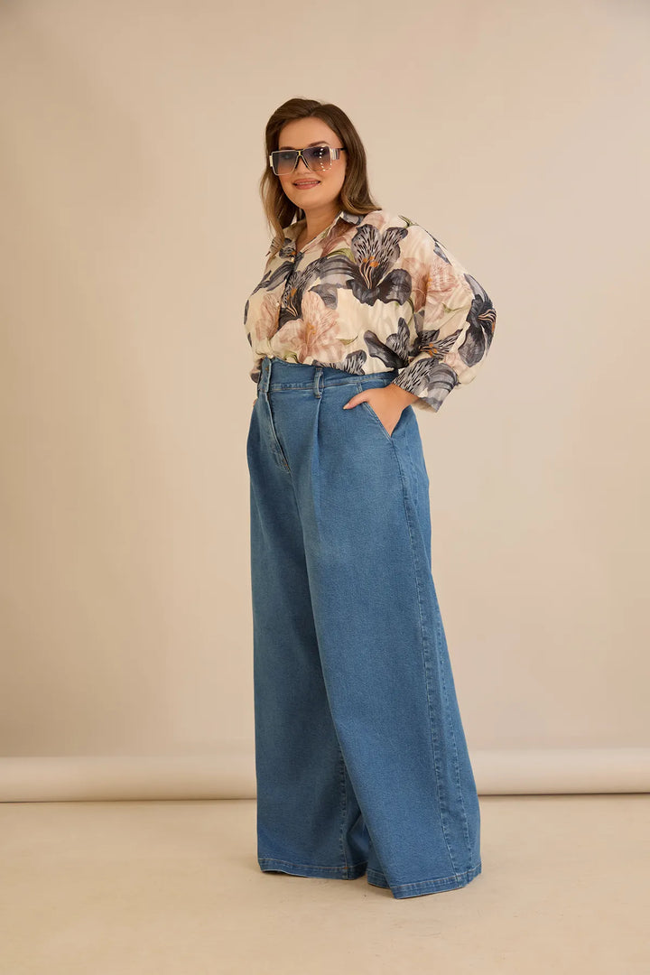 Elastične moderne traperice s širokim nogavicama u plavoj boji